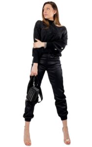 Sweter Z Wycięciem Na Ramieniu Guess Logo Black