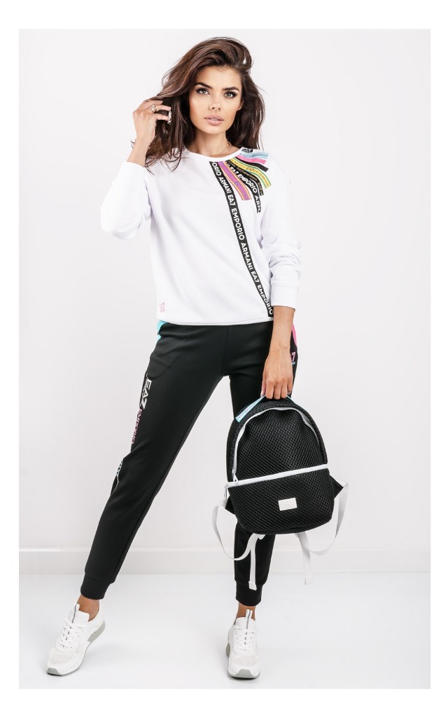 Bluza EA7 Z Kolorowymi Naszywkami Biała