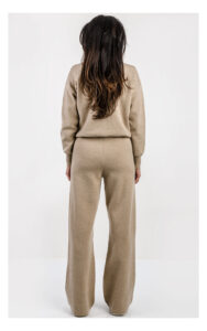 Sweter GUESS Active z golfem beżowy