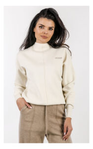 Sweter GUESS Active z golfem kremowy