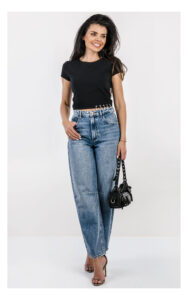 T-shirt GUESS cropped z zawieszkami czarny